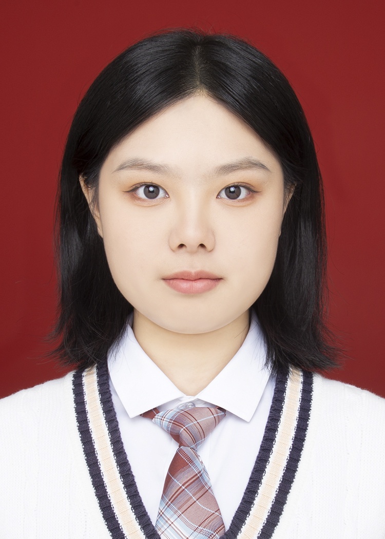 周庆莹(1).jpg 周庆莹(1).jpg
